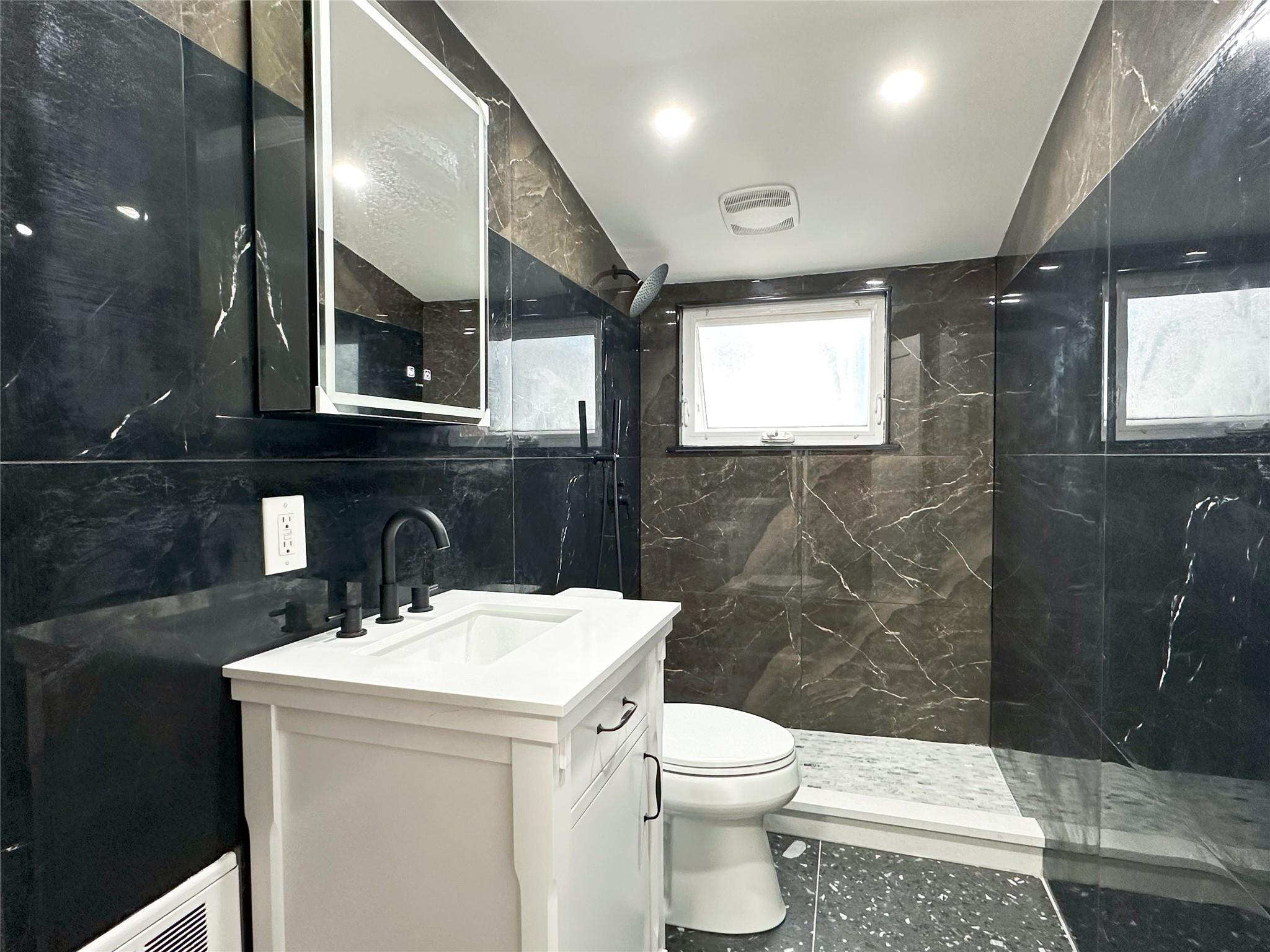 6 Rex Court, Mineola, New York image 15
