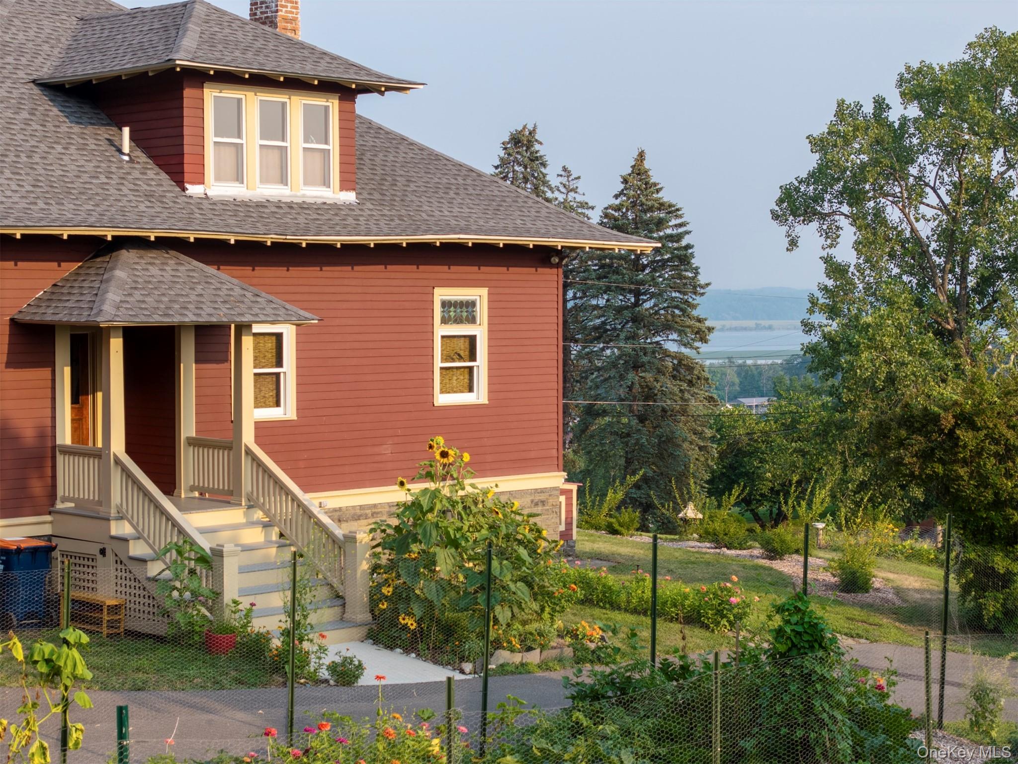 108 Latham Circle