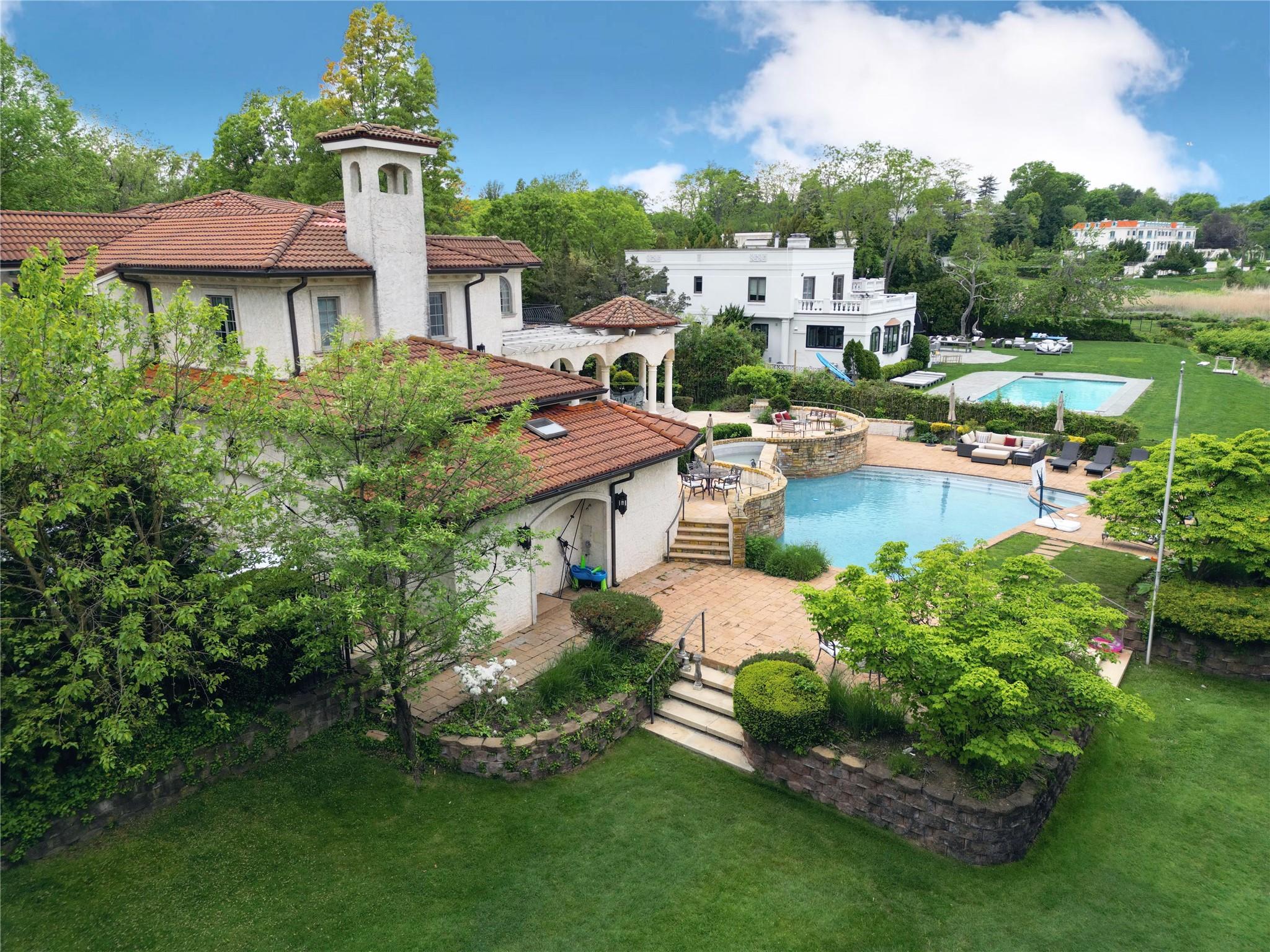 17 Split Rock Drive, Great Neck, New York image 32