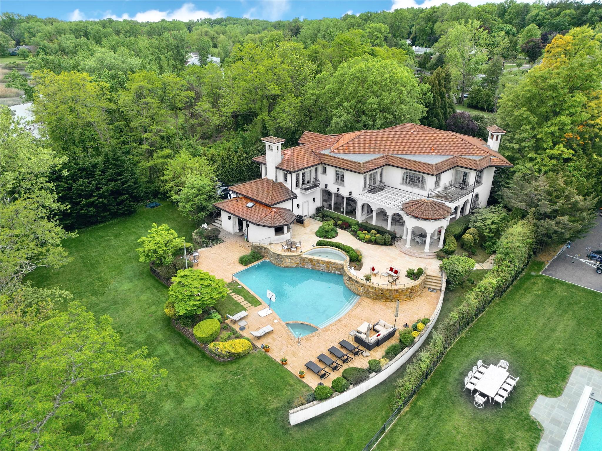 17 Split Rock Drive, Great Neck, New York image 33
