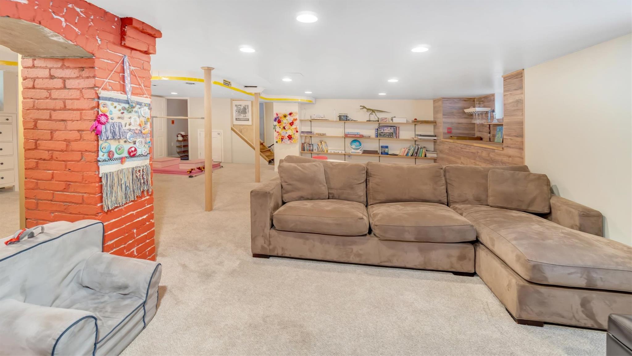 143 Hallock Street, Riverhead, New York image 34