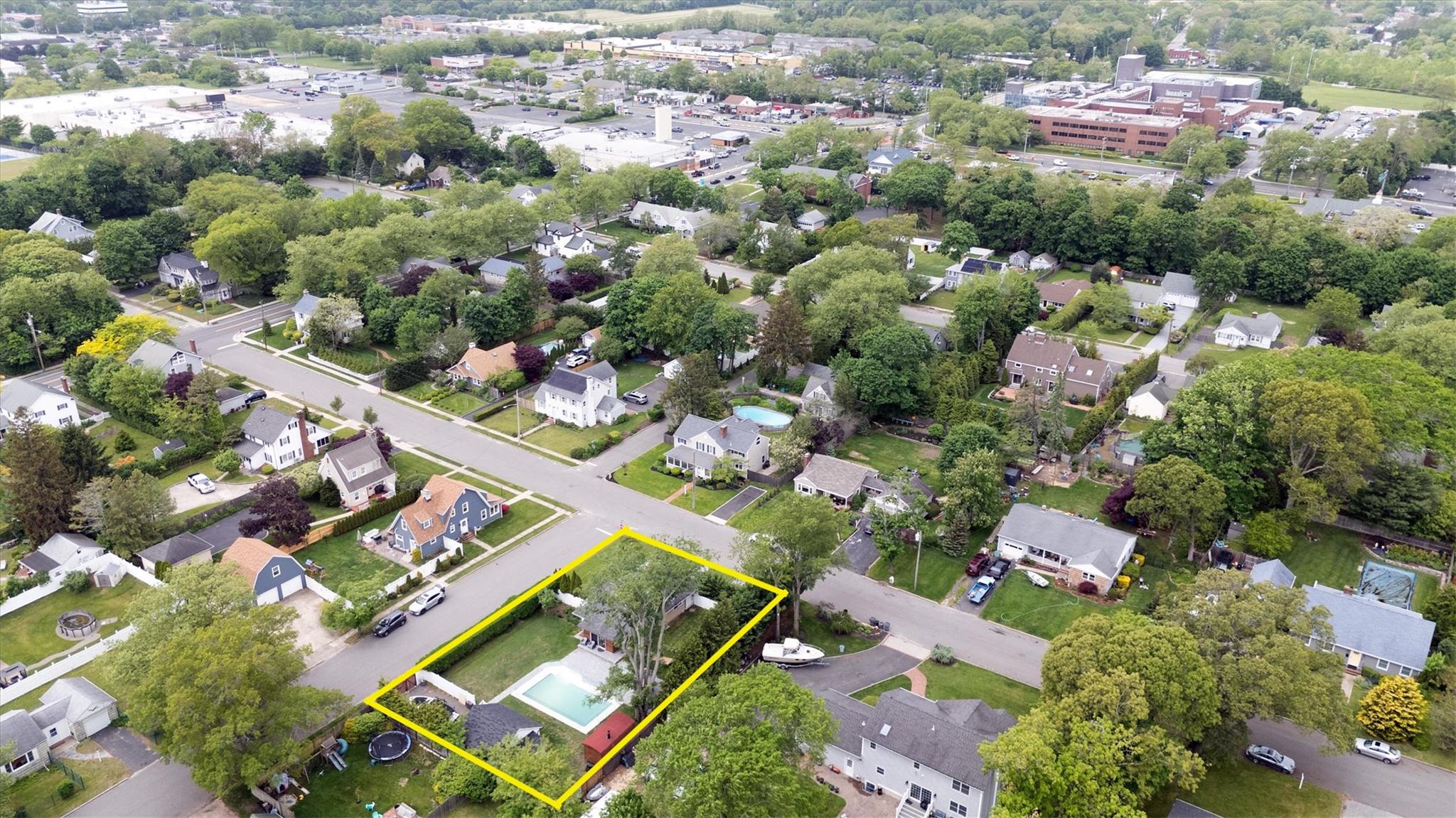 143 Hallock Street, Riverhead, New York image 39