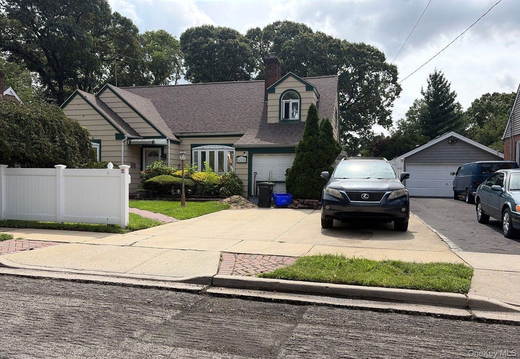 Photo of 620 Grant Avenue, Baldwin, NY 11510 (MLS # 1052092)