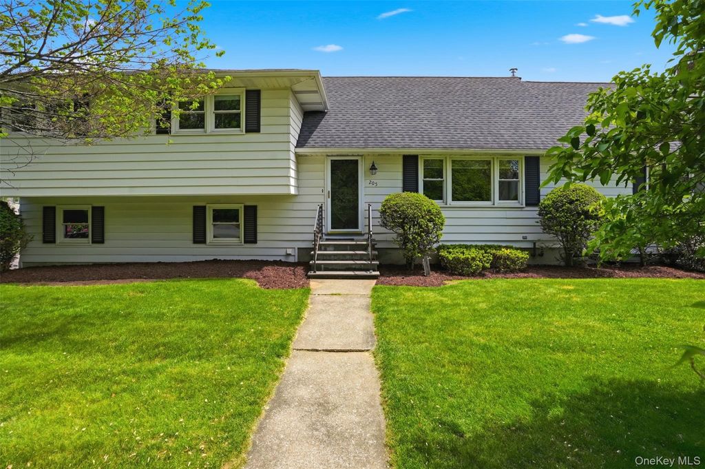 Photo of 205 East Drive, Hurley, NY 12443 (MLS # 1001630)