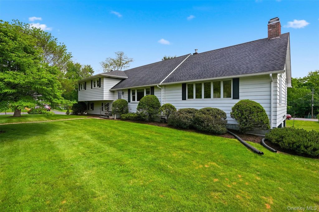 Photo of 205 East Drive, Hurley, NY 12443 (MLS # 1001630)
