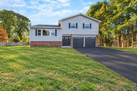 Photo of 10 Starling Court, Coram, NY 11727 (MLS # 1066226)