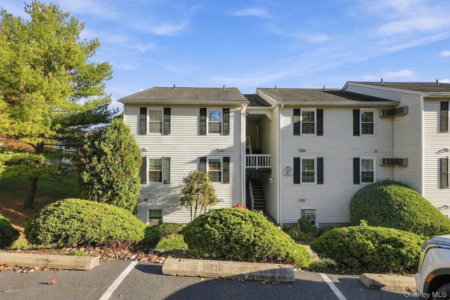 27 Lexington Hill 11