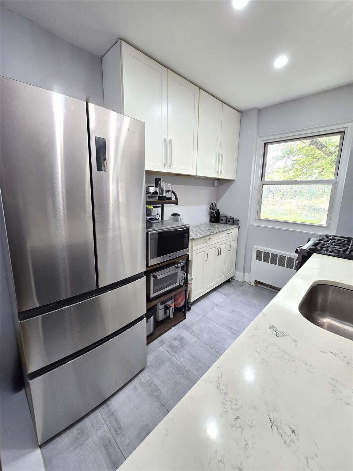 89-25 Shore Parkway #1L, Howard Beach, New York image 2