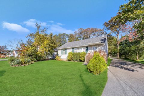 Photo of 141 Davidson Street, Wyandanch, NY 11798 (MLS # 927709)