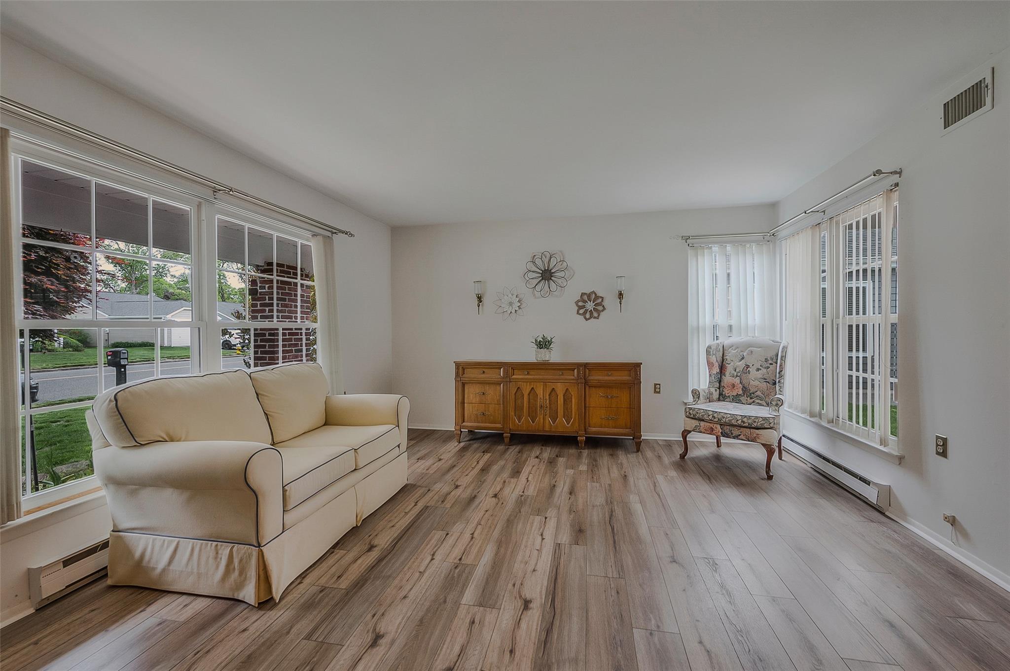 209 Kingston Drive, Ridge, New York image 3