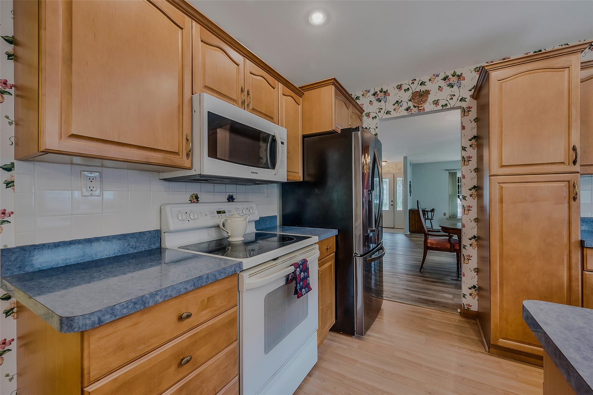 209 Kingston Drive, Ridge, New York image 11