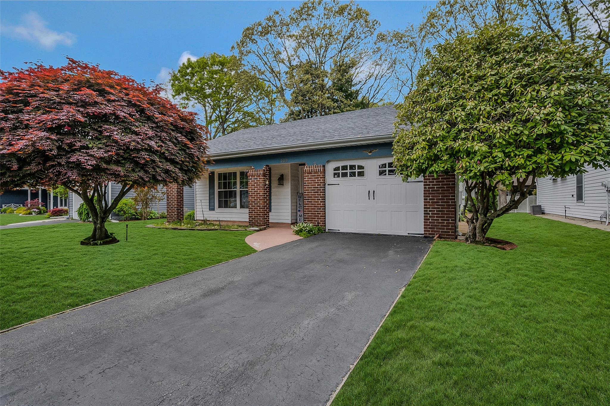 209 Kingston Drive, Ridge, New York image 25