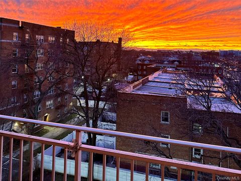 87-10 149th Avenue 5D Howard Beach NY 11414