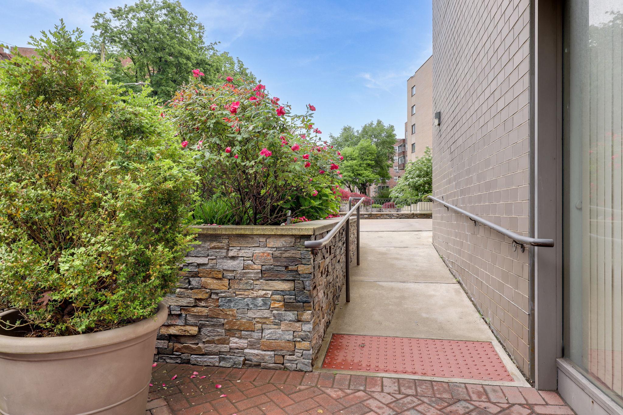 100 E Hartsdale Avenue #MAW, Hartsdale, New York image 4