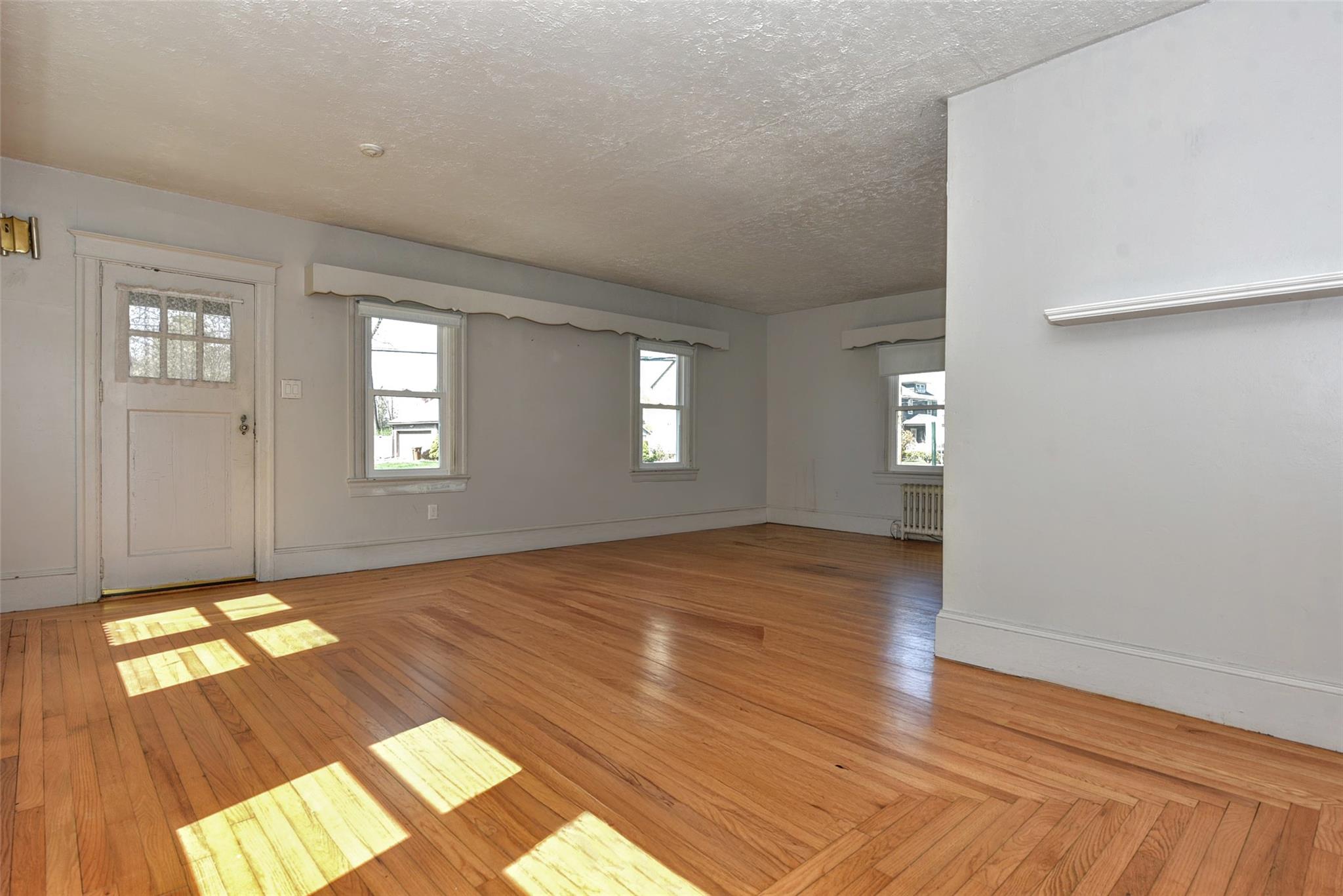 16 Roosevelt Avenue, Kingston, New York image 6
