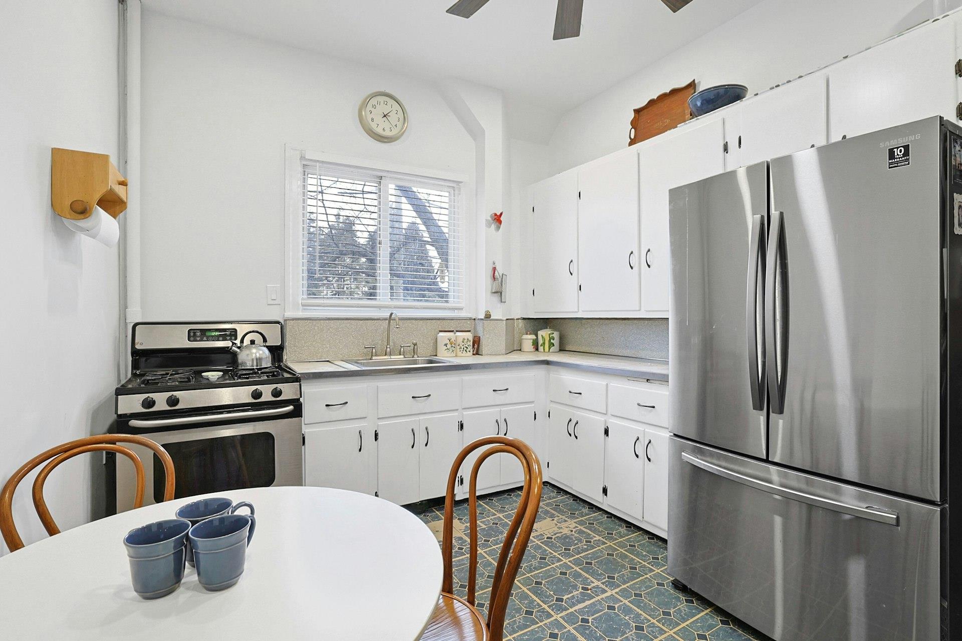 127 Woodland Avenue, New Rochelle, New York image 13