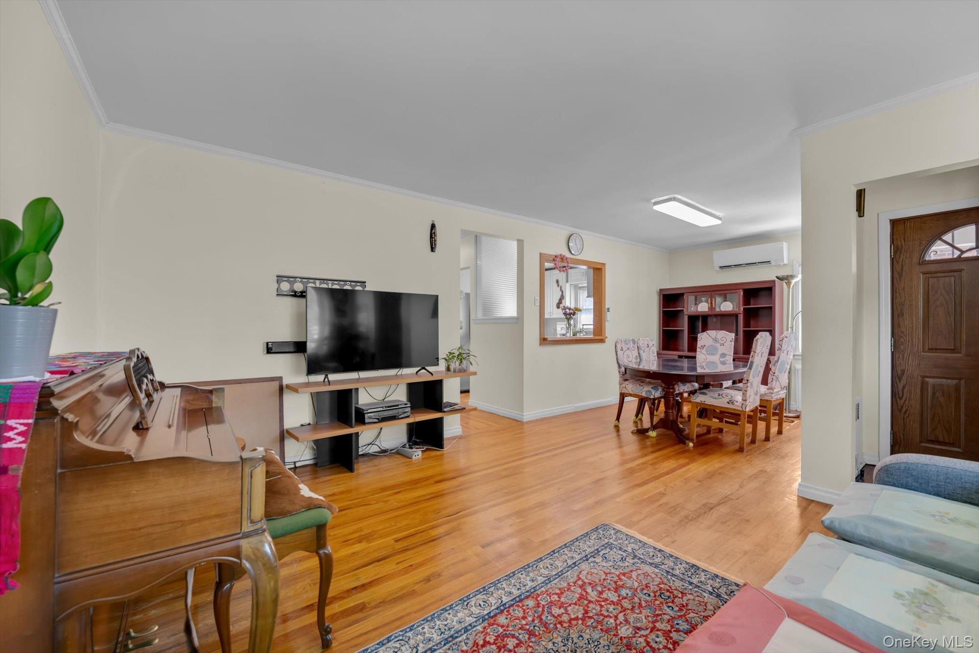 56-21 E Hampton Boulevard - Photo 4