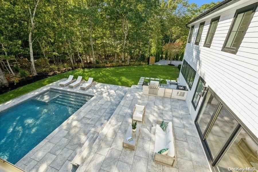 Middle Line Highway, Southampton, Hamptons, NY - 7 Bedrooms  
8.5 Bathrooms - 