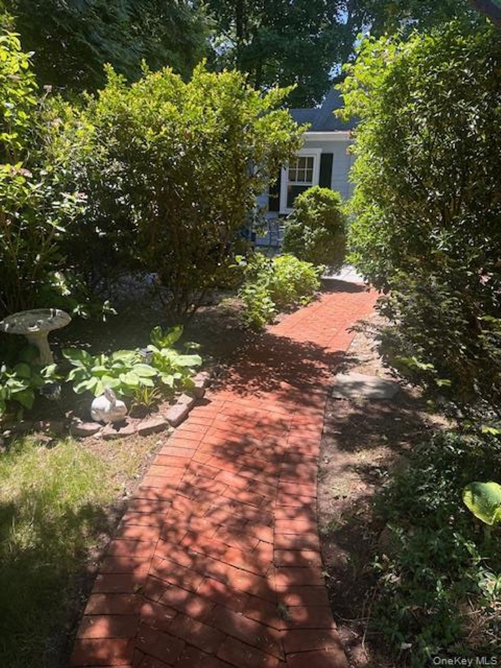 Photo of 41 High Street, Locust Valley, NY 11560 (MLS # 998397)