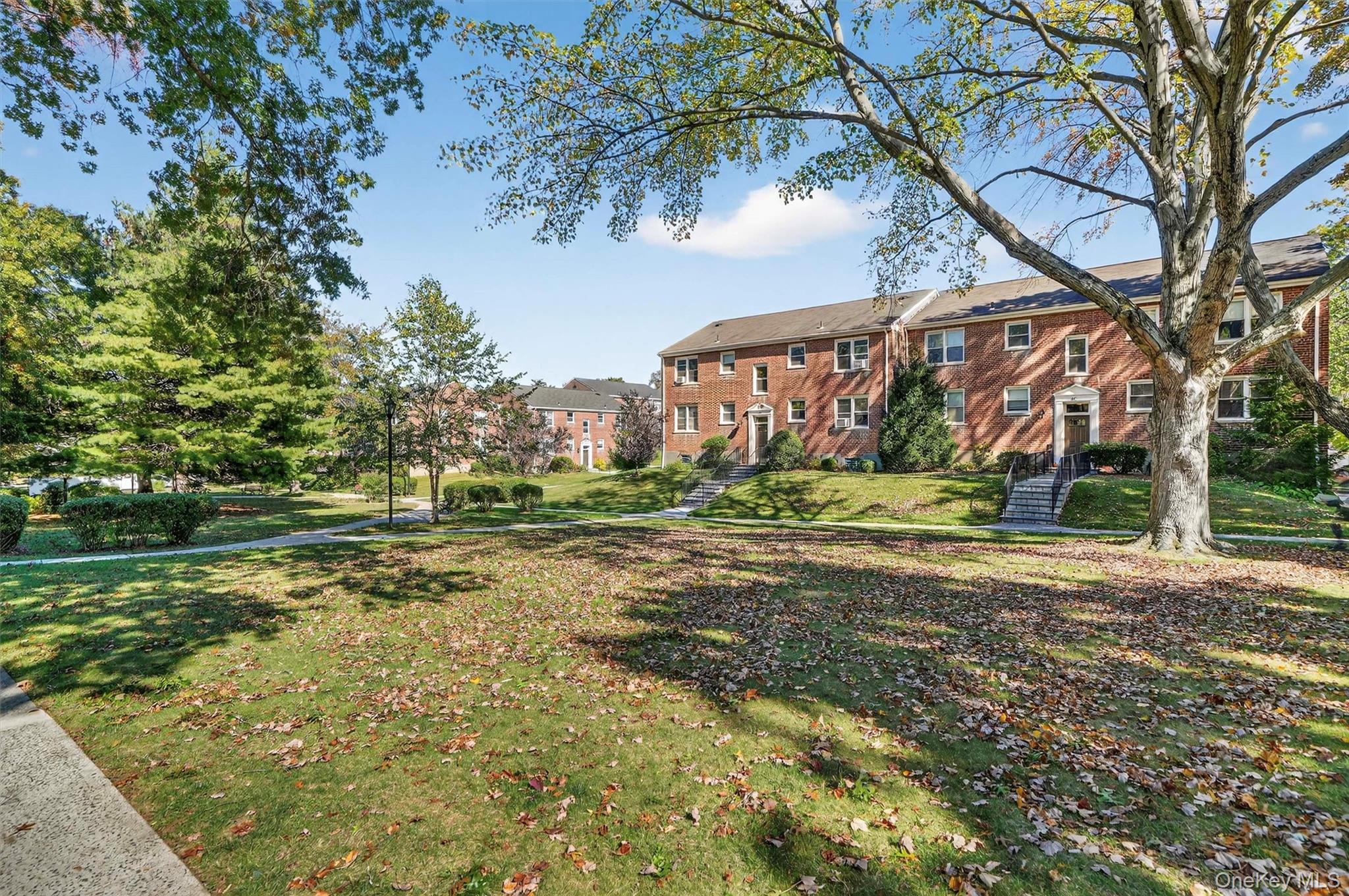 260 Church Street 4B4