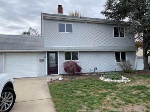 8 Harmony Lane Westbury NY 11590