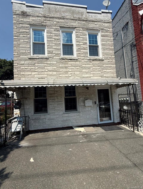 Multifamily For Rent - 1041 E 216th Street<br/> Bronx, NY 10469