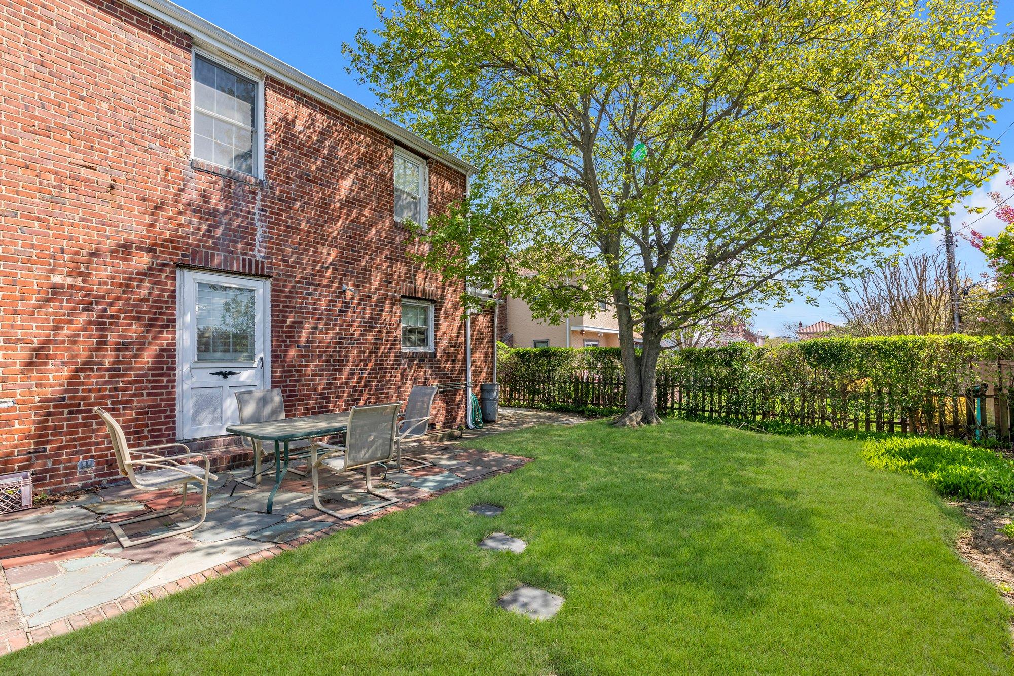 444 W Olive Street, Long Beach, New York image 2