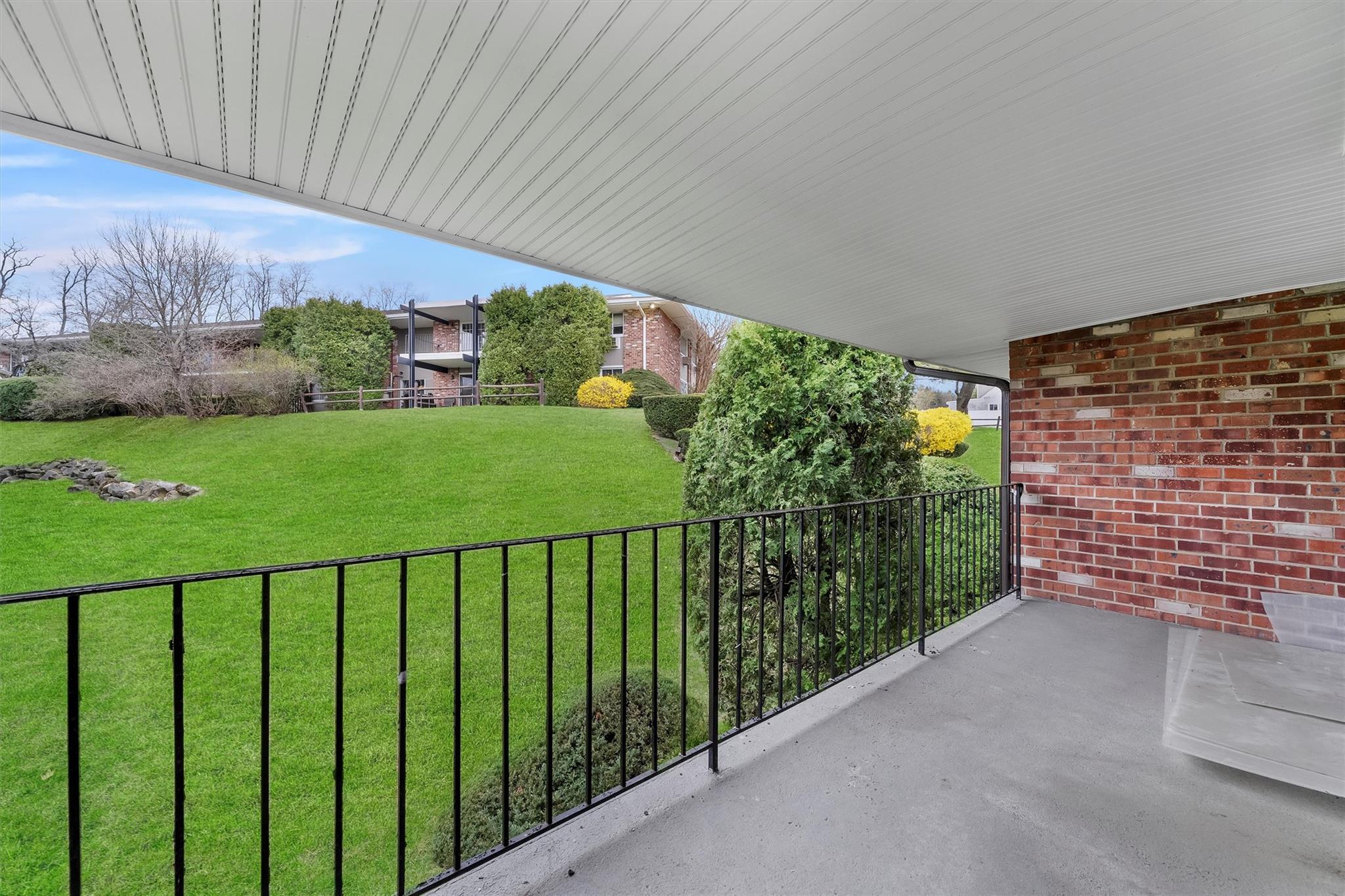 1414 Old Country Road, Elmsford, New York image 20