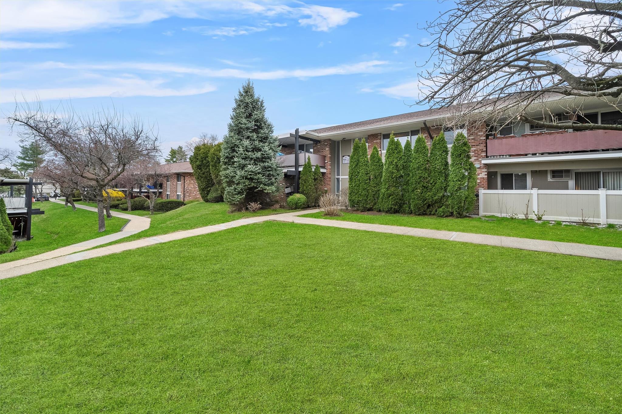 1414 Old Country Road, Elmsford, New York image 2