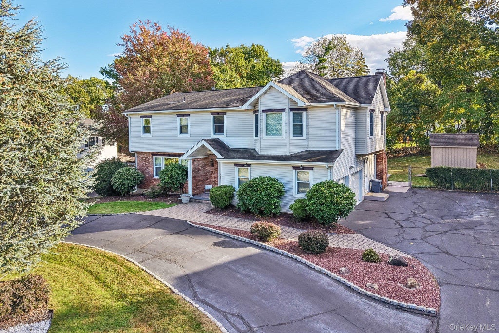 Photo of 7 Edgebrook Court, New City, NY 10956 (MLS # 1061765)