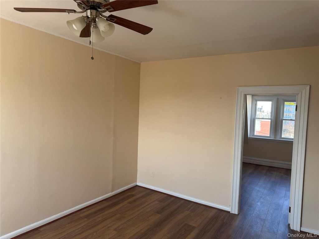 Photo of 776 Hewitt Pl, Bronx, NY 10455 (MLS # 968529)