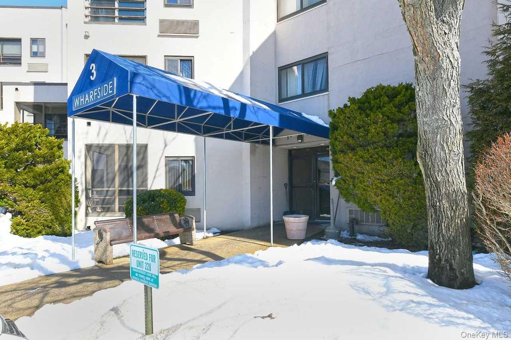Photo of 725 Miller Avenue #235, Freeport, NY 11520 (MLS # 965347)
