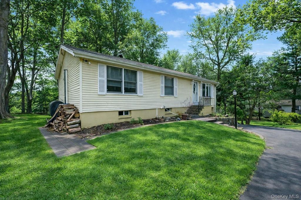 Photo of 110 Laurel Hill Road, Croton-on-Hudson, NY 10520 (MLS # 977869)