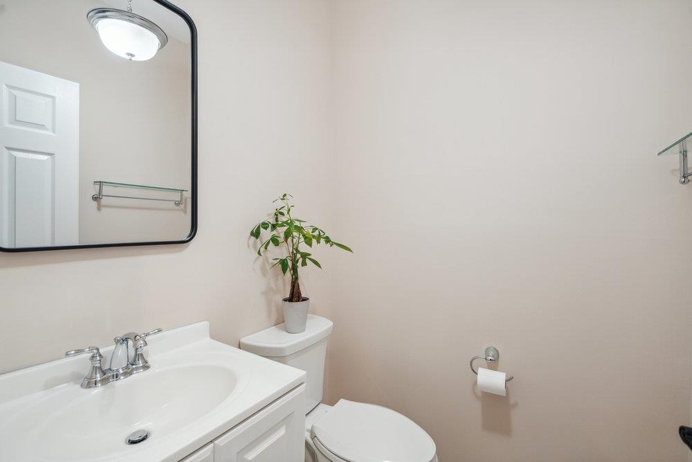 76 Sagamore Drive, Plainview, New York image 10