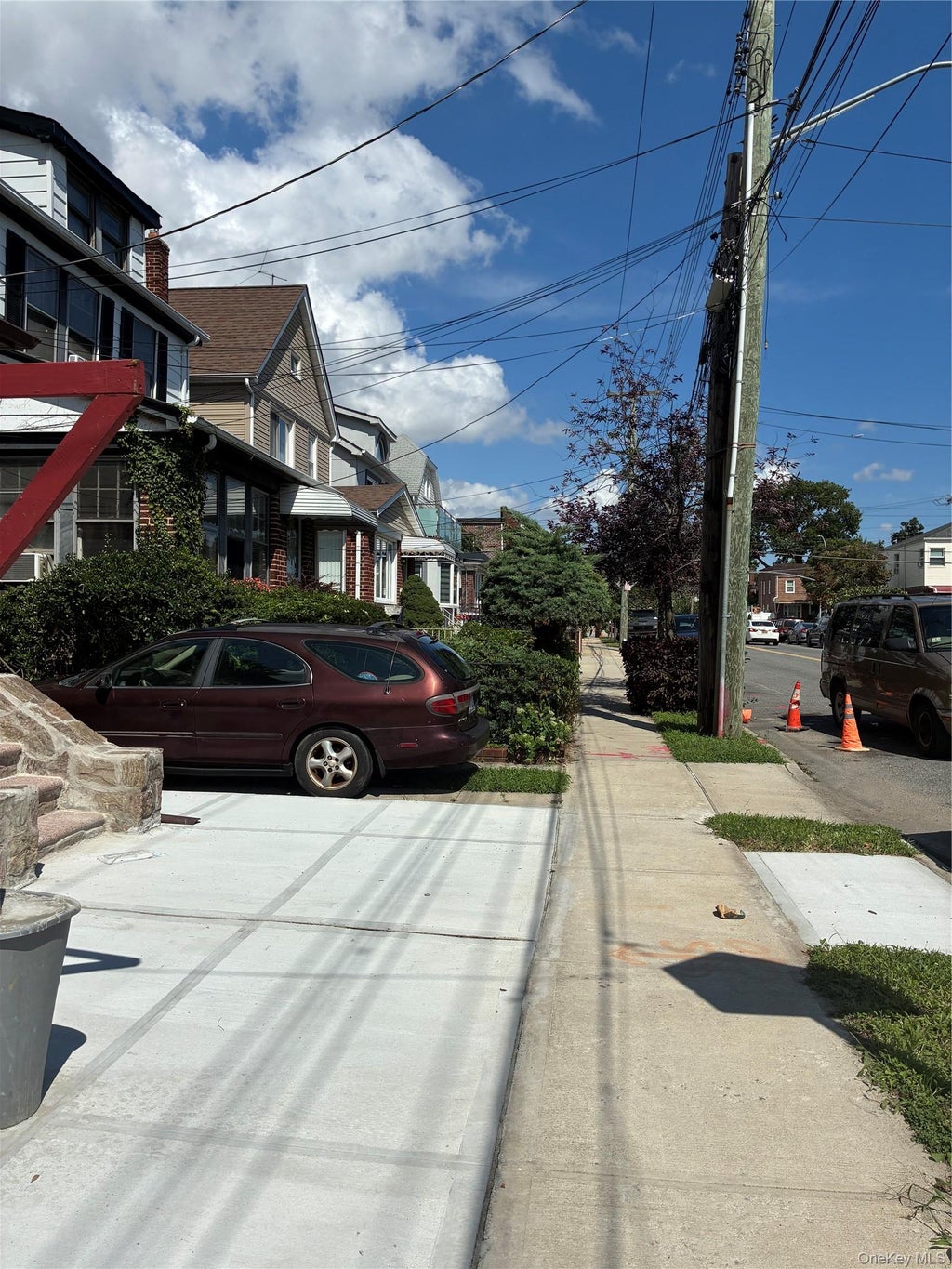 Photo of 205-15 111TH AVE Ave, Saint Albans, NY 11412 (MLS # 1040635)