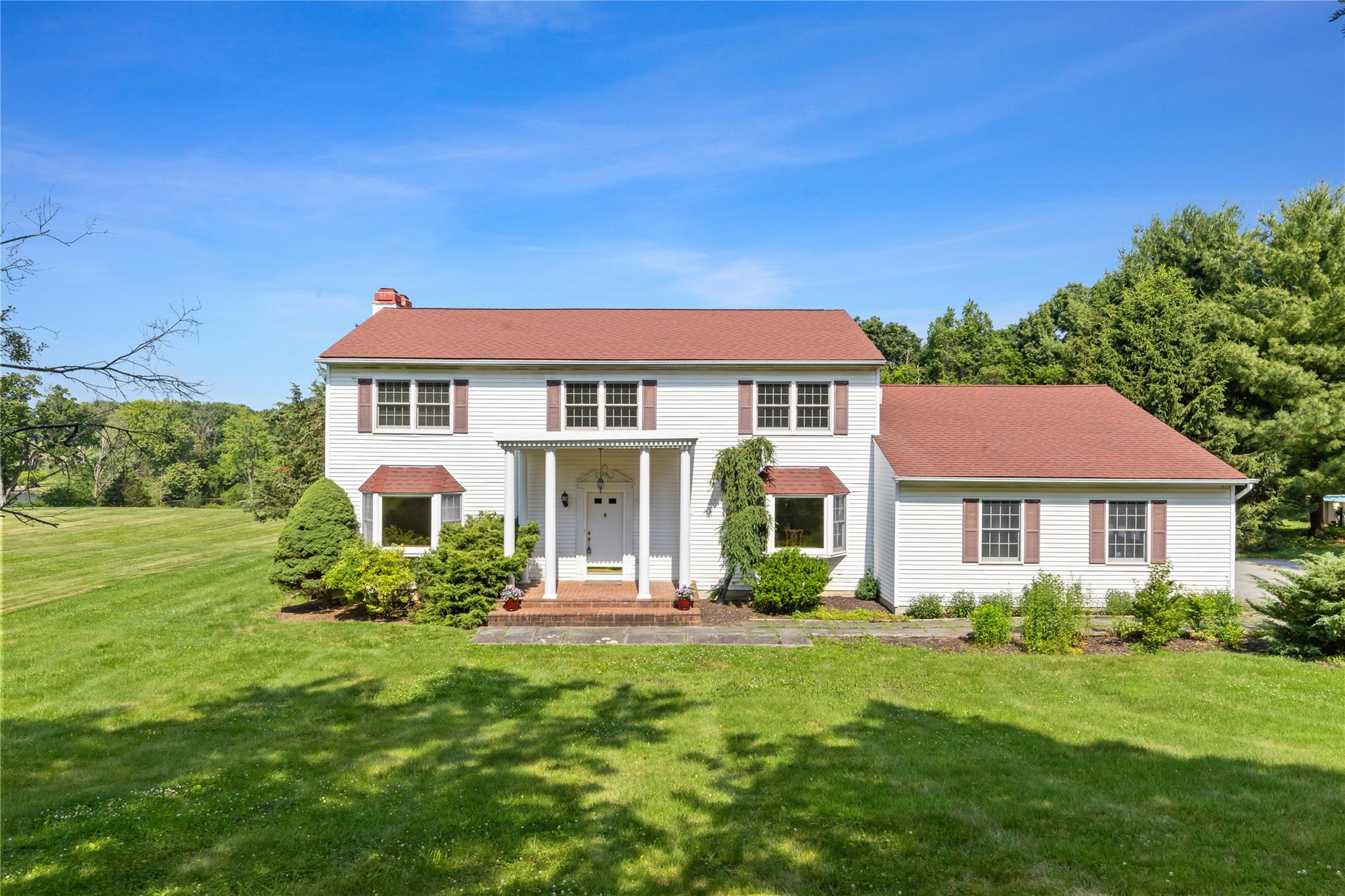 Saddle Ridge Drive, Hopewell Junction, New York - 4 Bedrooms  
3 Bathrooms  
9 Rooms - 