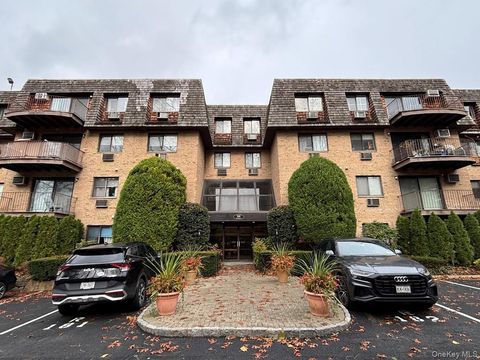 508 Central Park Avenue 5211 Scarsdale NY 10583