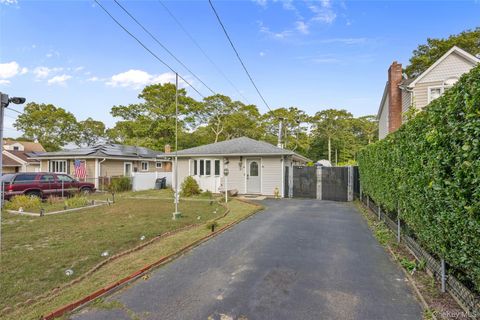 Homes For Sale - 87 Biltmore Drive<br/> Mastic Beach, NY 11951