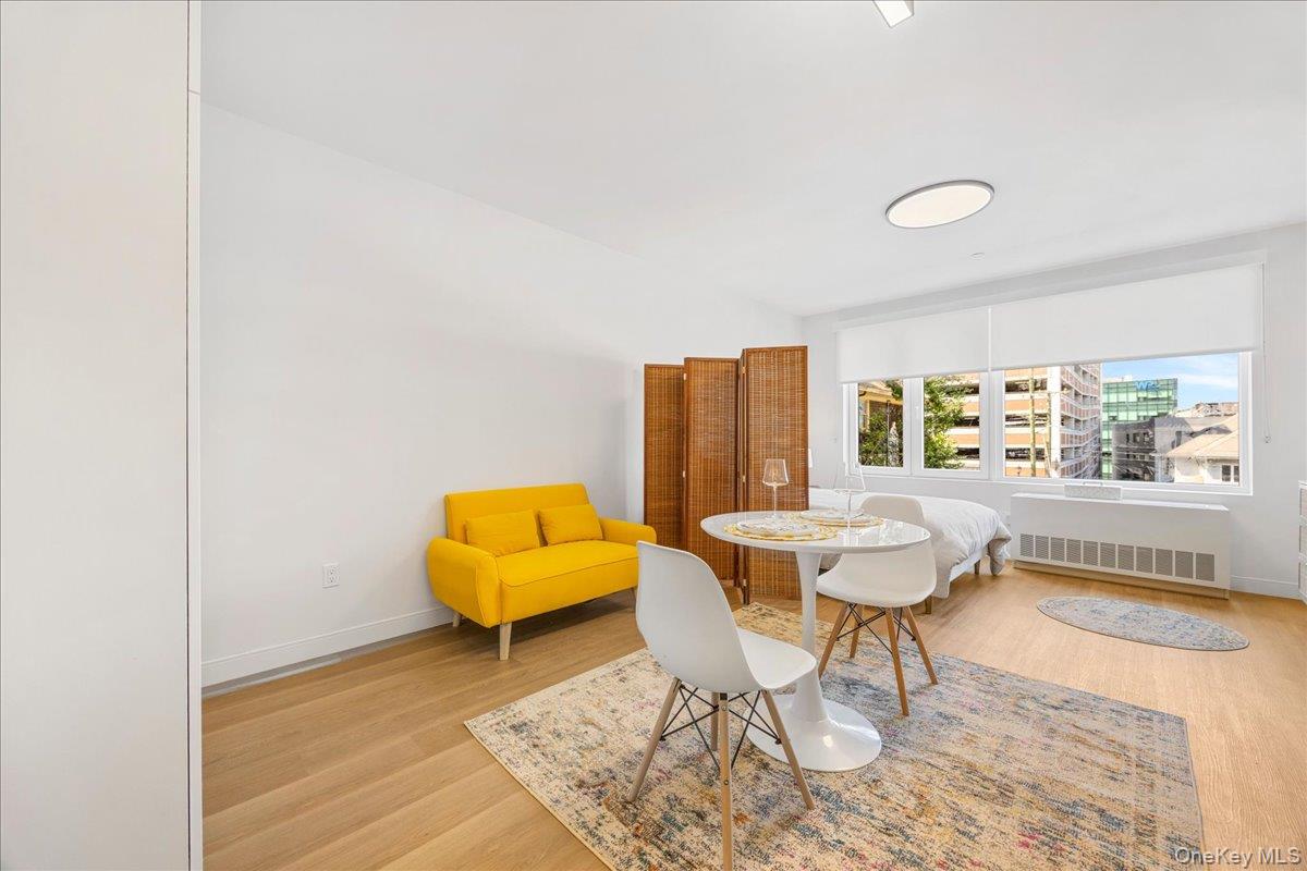 8 Chester Avenue 205