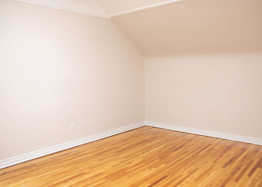 11 Shine Place, Valley Stream, New York image 30