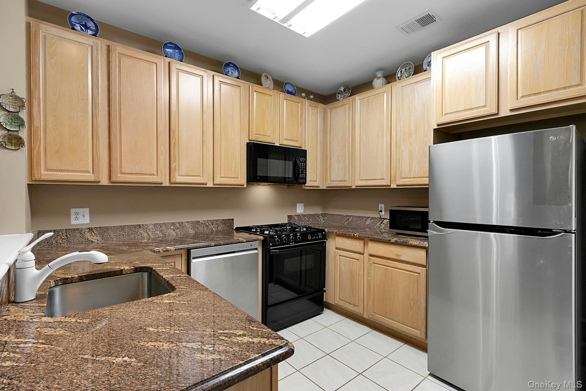 24 N De Baun Avenue 302