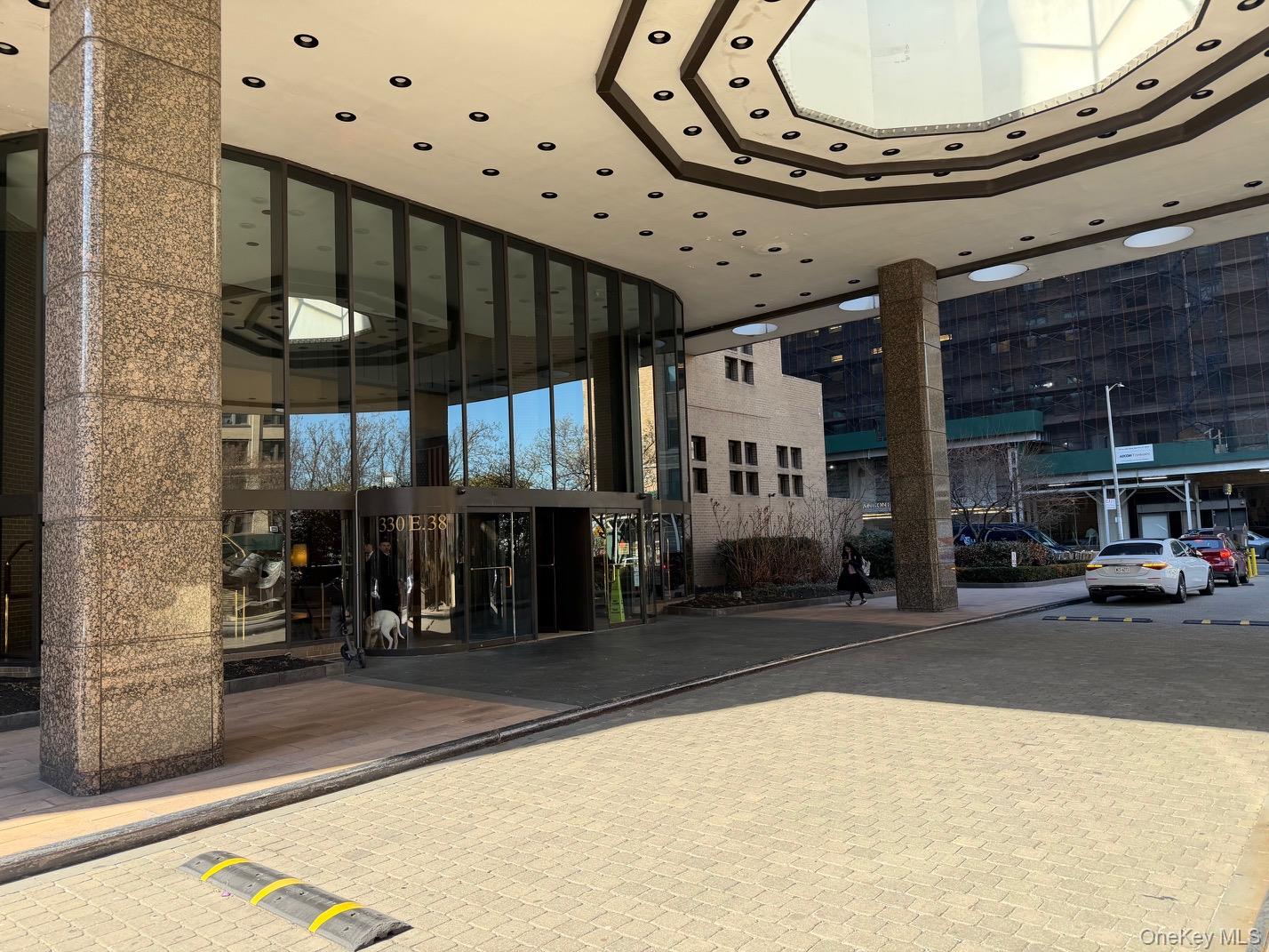 330 E 38th Street 12Q