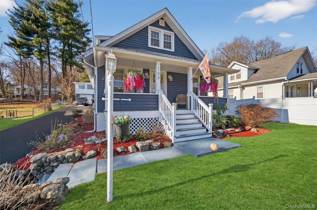 Photo of 109 S Plank Road, Newburgh, NY 12550 (MLS # 970978)