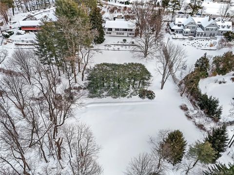 Tiny photo for 132 Ridgecrest Road, Briarcliff Manor, NY 10510 (MLS # 955436)