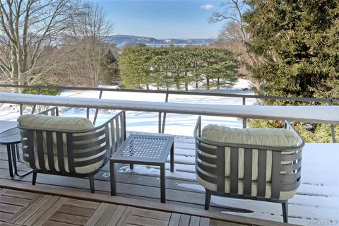 Tiny photo for 132 Ridgecrest Road, Briarcliff Manor, NY 10510 (MLS # 955436)