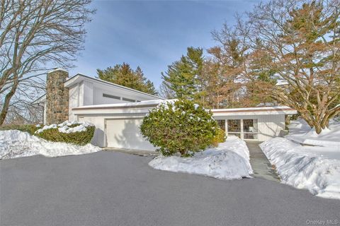 Tiny photo for 132 Ridgecrest Road, Briarcliff Manor, NY 10510 (MLS # 955436)