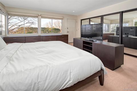 Tiny photo for 132 Ridgecrest Road, Briarcliff Manor, NY 10510 (MLS # 955436)