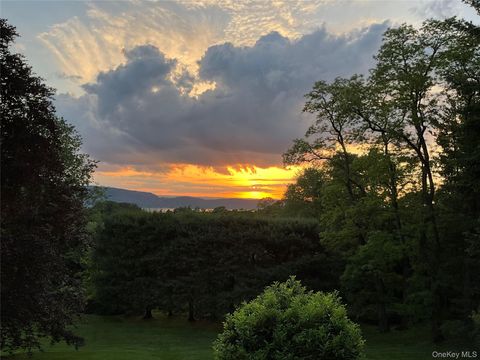 Tiny photo for 132 Ridgecrest Road, Briarcliff Manor, NY 10510 (MLS # 955436)