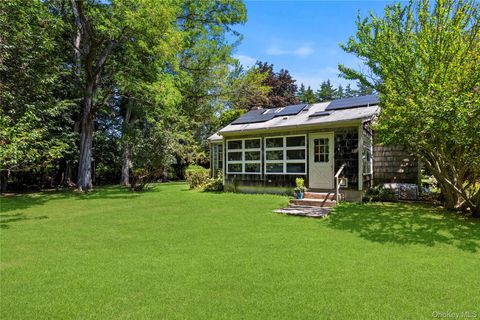 Photo of 26 S Menantic Road, Shelter Island, NY 11964 (MLS # 905186)