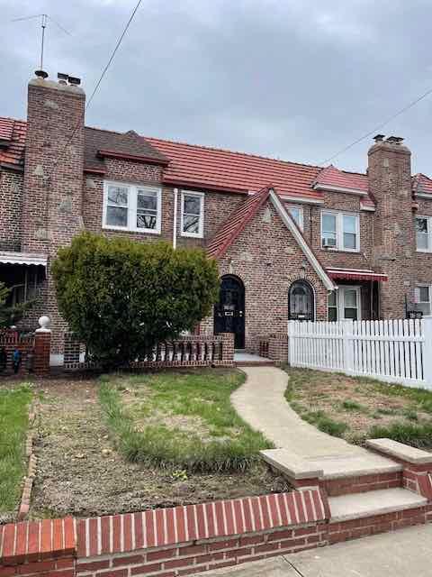 11640 217th Street, Cambria Heights, New York image 39